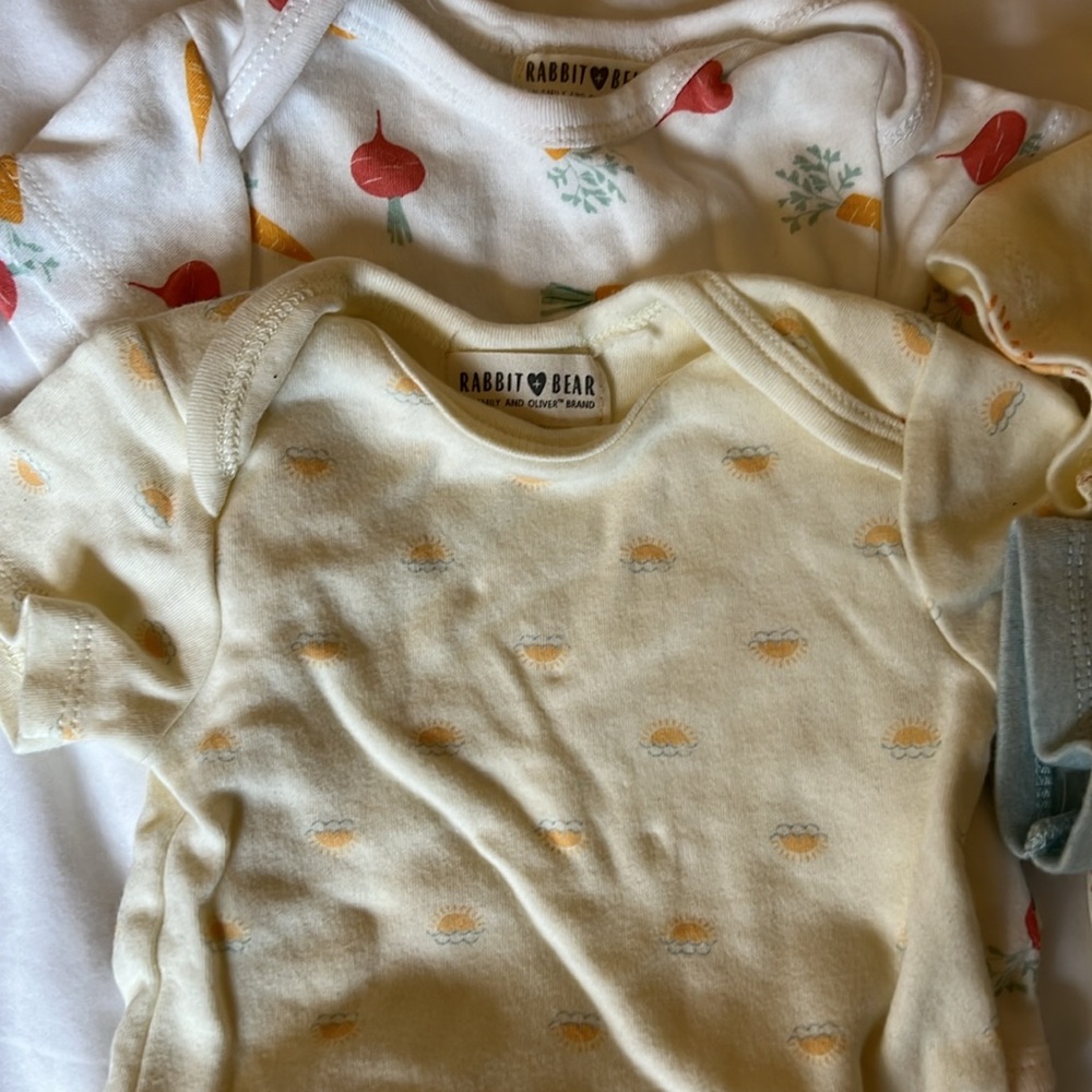 Onsie bundle - Picture 3 of 3